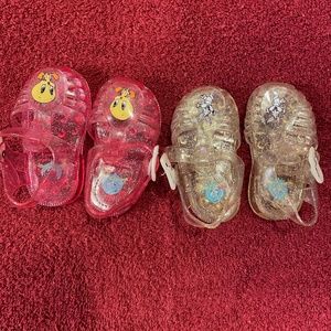 Looney Tunes baby gel shoes. Pink (baby tweety bird) & clear (baby bugs bunny)